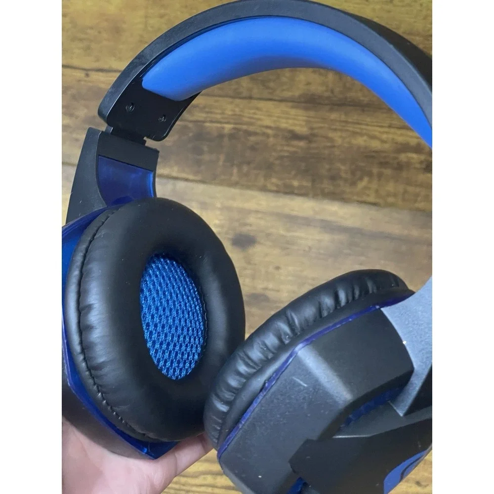 Sportsbot Wired Gaming Headset W Built In LED Lights. Adjustable Headband & Mic